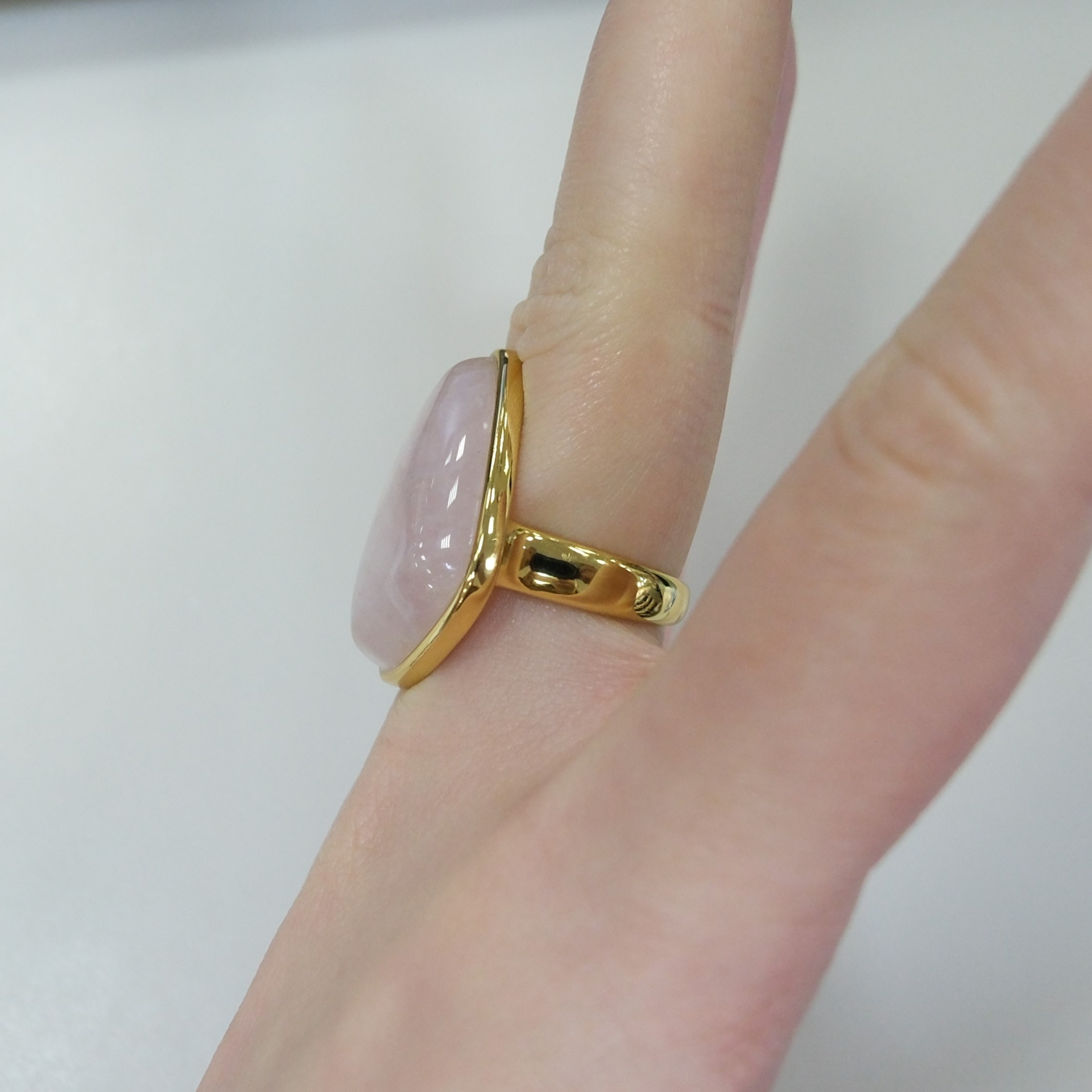 Серебряное кольцо с розовым кварцем